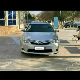 Toyota Camry 2013