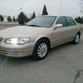 Toyota Camry 2000