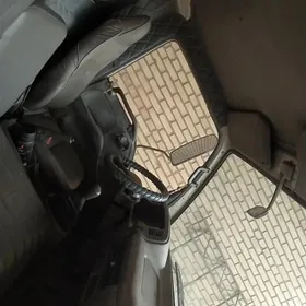 Mitsubishi Canter 2003