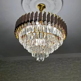 Lustra.  kosmetika ten.