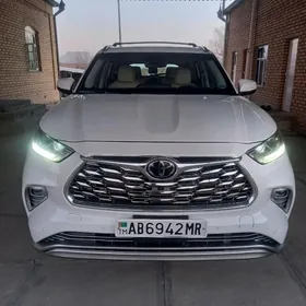 Toyota Highlander 2020