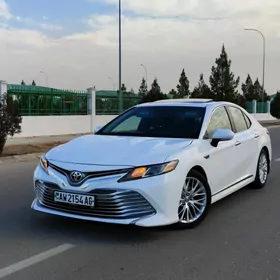 Toyota Camry 2018