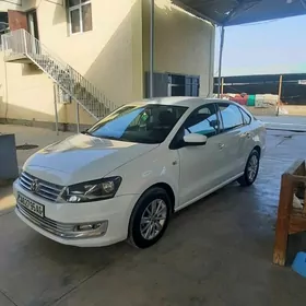 Volkswagen Polo 2015