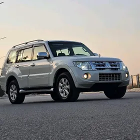 Mitsubishi Pajero 2014