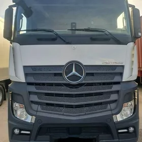 Mercedes-Benz ACTROS 3331 2014