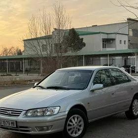 Toyota Camry 2000