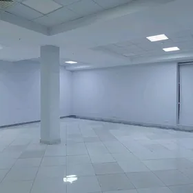 2etaž 500m² pomişenýe