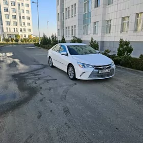 Toyota Camry 2017