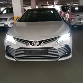 Toyota Camry 2022