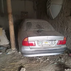 Mitsubishi Diamante 1997