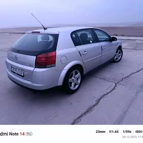 Opel Signum 2003