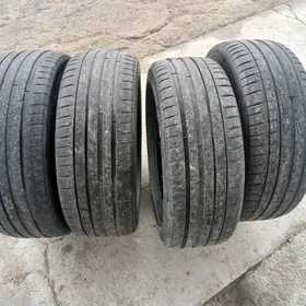 MICHLEN 235 45 18 KOMPLEKT