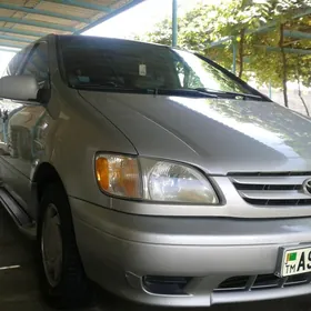 Toyota Sienna 2002