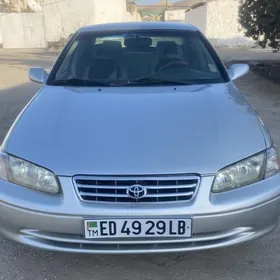 Toyota Camry 2001