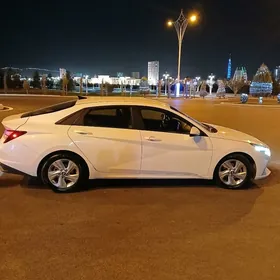 Hyundai Elantra 2021