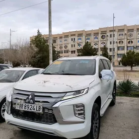 Mitsubishi Montero Sport 2023