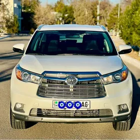 Toyota Highlander 2016