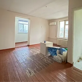 срочно  1 ком в 2х 2 мкр