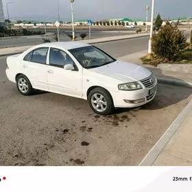 Nissan Sunny 2010