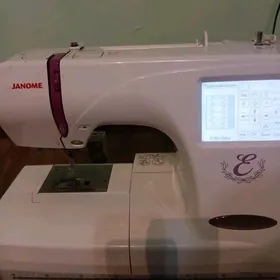Janome Janoma