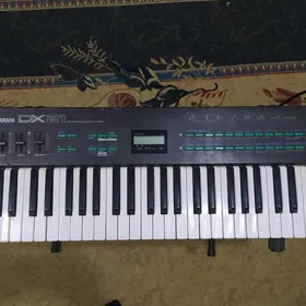 YAMAHA DX-21