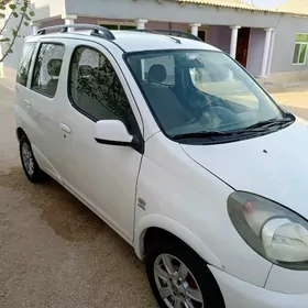 Toyota Yaris 2006