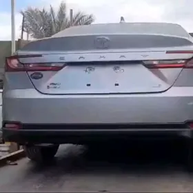 Toyota Camry Hybrid 2025