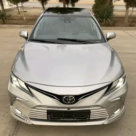 Toyota Camry 2024