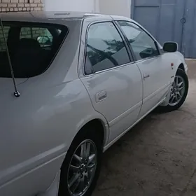 Toyota Camry 2000