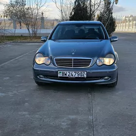 Mercedes-Benz C320 2004