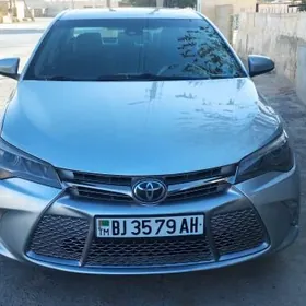 Toyota Camry 2016