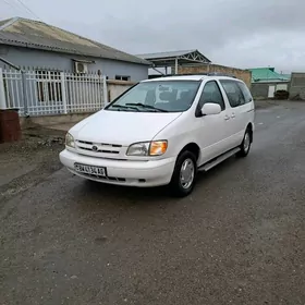 Toyota Sienna 2000