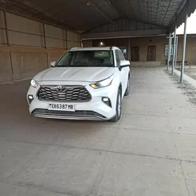 Toyota Highlander 2020