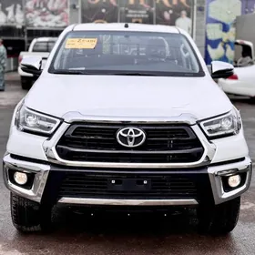 Toyota Hilux 2025