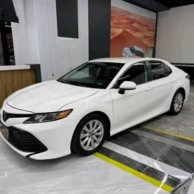 Toyota Camry 2020