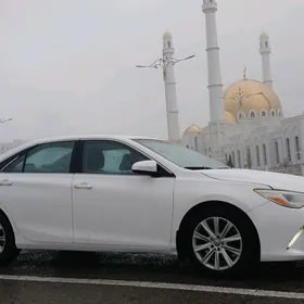 Toyota Camry 2016