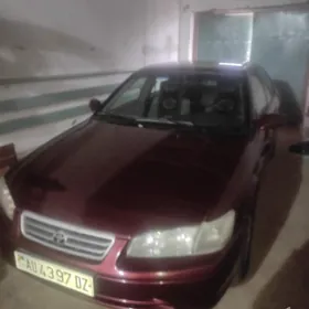 Toyota Camry 2000