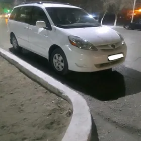 Toyota Sienna 2008