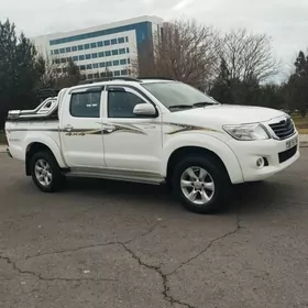 Toyota Hilux 2012