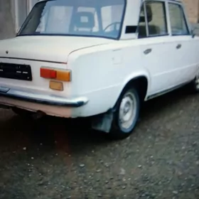 Lada 2104 1985