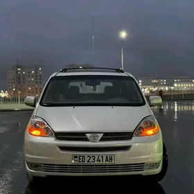 Toyota Sienna 2004