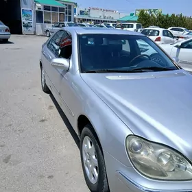 Mercedes-Benz S-Class 1999