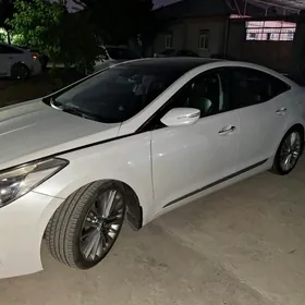 Hyundai Azera 2011