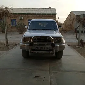 Mitsubishi Pajero 1994