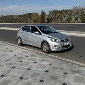 Hyundai Accent 2012