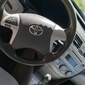 Toyota Camry 2010