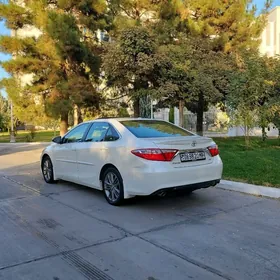 Toyota Camry 2015