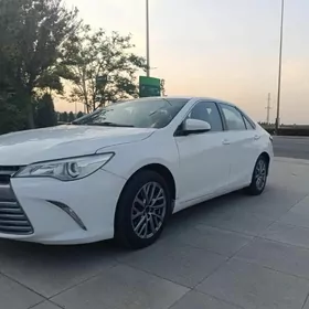 Toyota Camry 2017