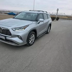 Toyota Highlander 2022