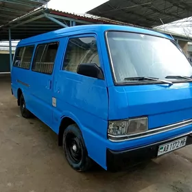 Toyota Hiace 1990